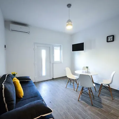 Apartman Ab *