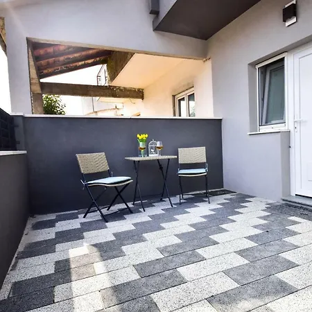 Apartman Ab *
