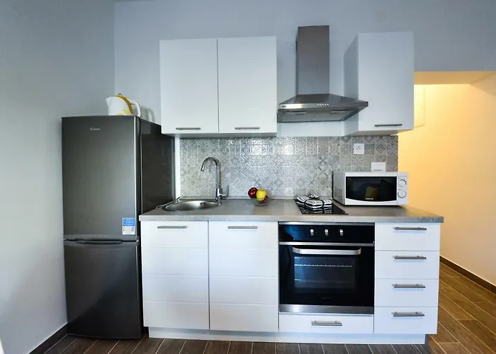 Apartment Ab *