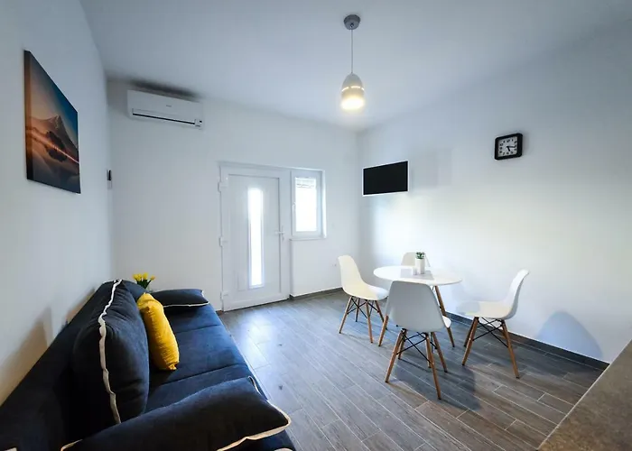 Apartment Ab *