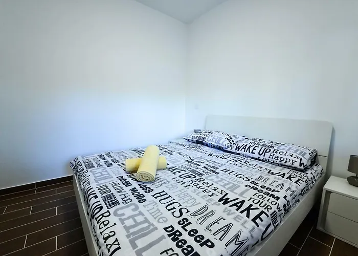 Apartment Ab *